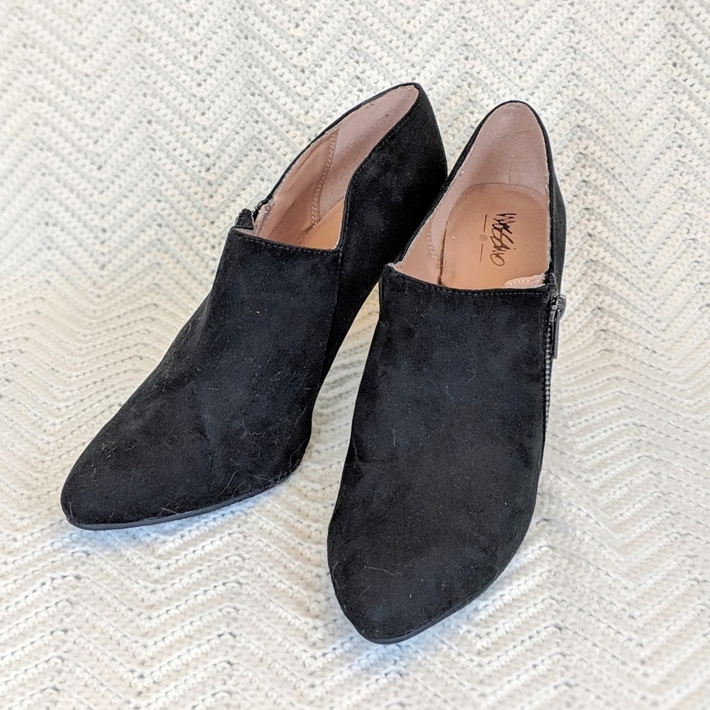 Mossimo Vegan Black Suede Heeled Booties - Picture 2 of 4